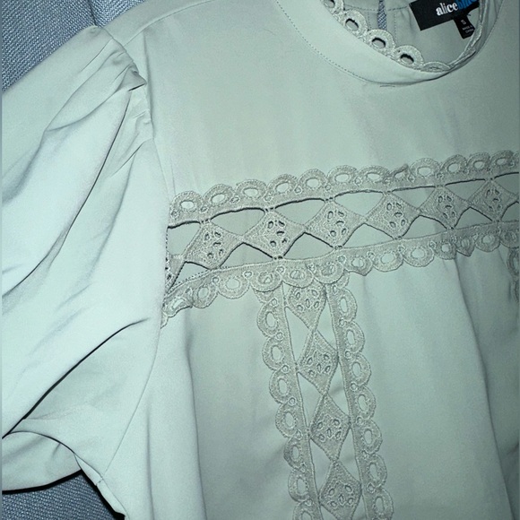 Crochet design with High neck and Puff Sleeve Blouse - Picture 2 of 8